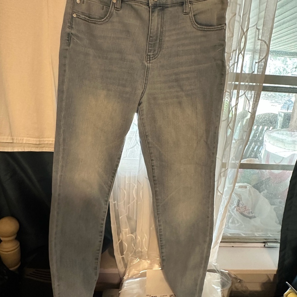 Liverpool Wash Blue Denim Jeans